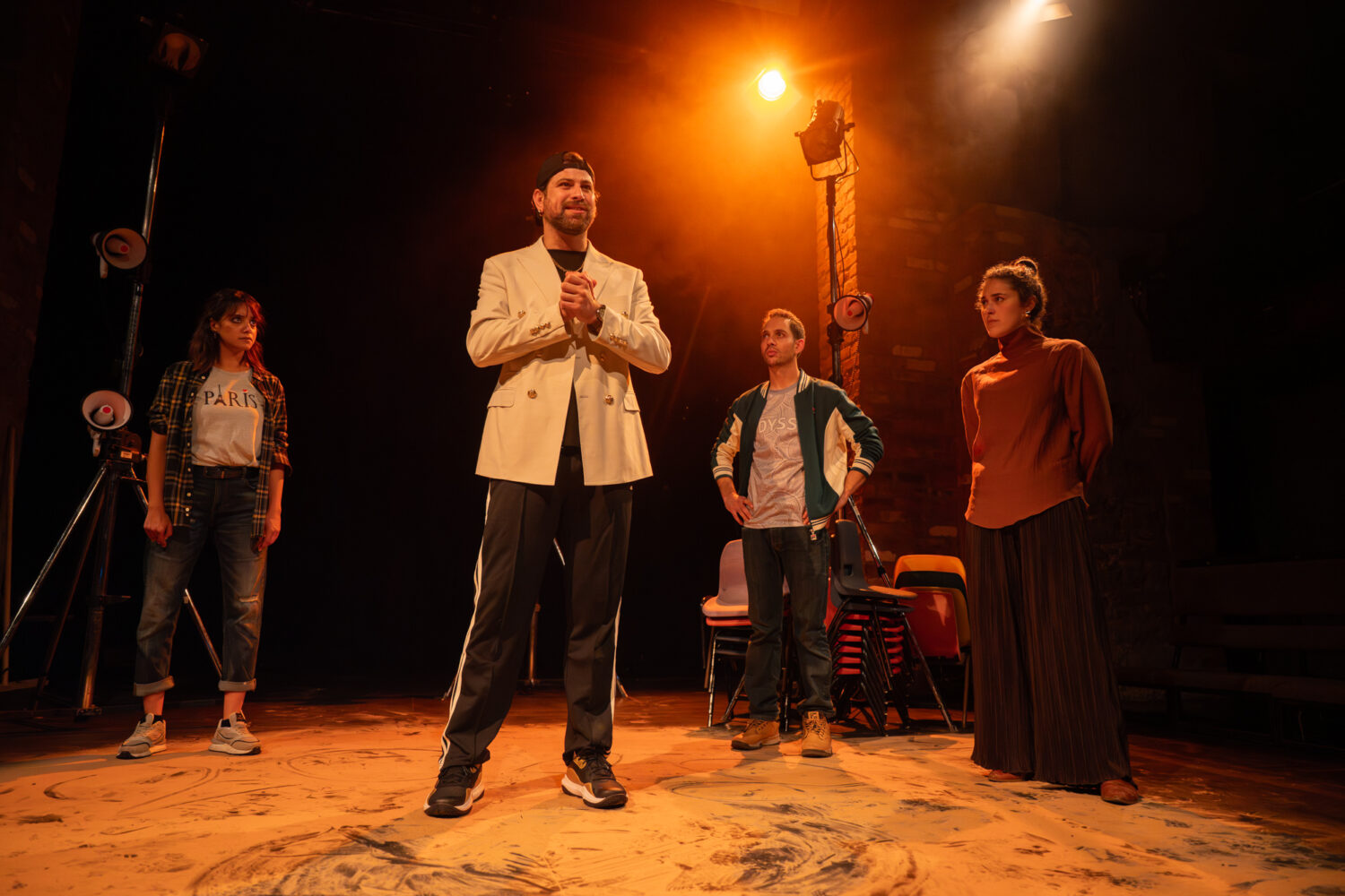 Sama Rantisi, Ghantus Wael, James El-Sharaway & Nadia Dawber, Application 39 - Tommy Ga-Ken Wan